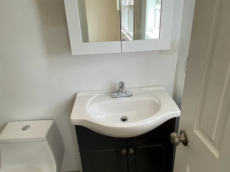 Ambrose Pl — Photo 8
