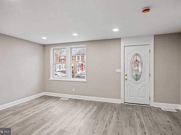 4th image of 1317 Argus Rd