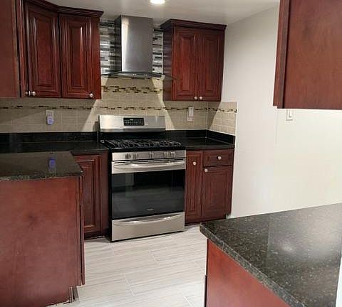 5th image of 4406 Forest Glen Ct