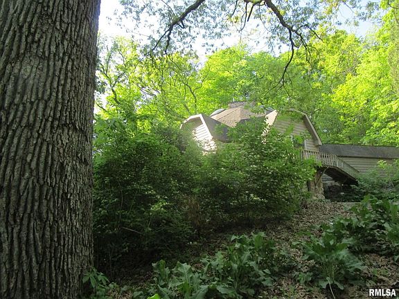 2nd image of 112 Highview Rd