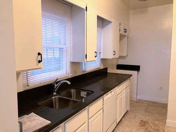 5th image of 1130 1/2 N Gardner St