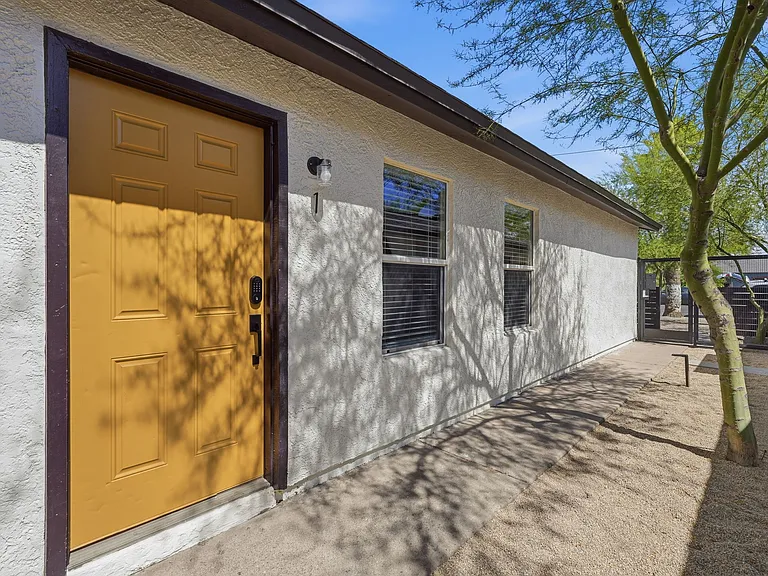 1417 E Roosevelt St #1 — Photo 7