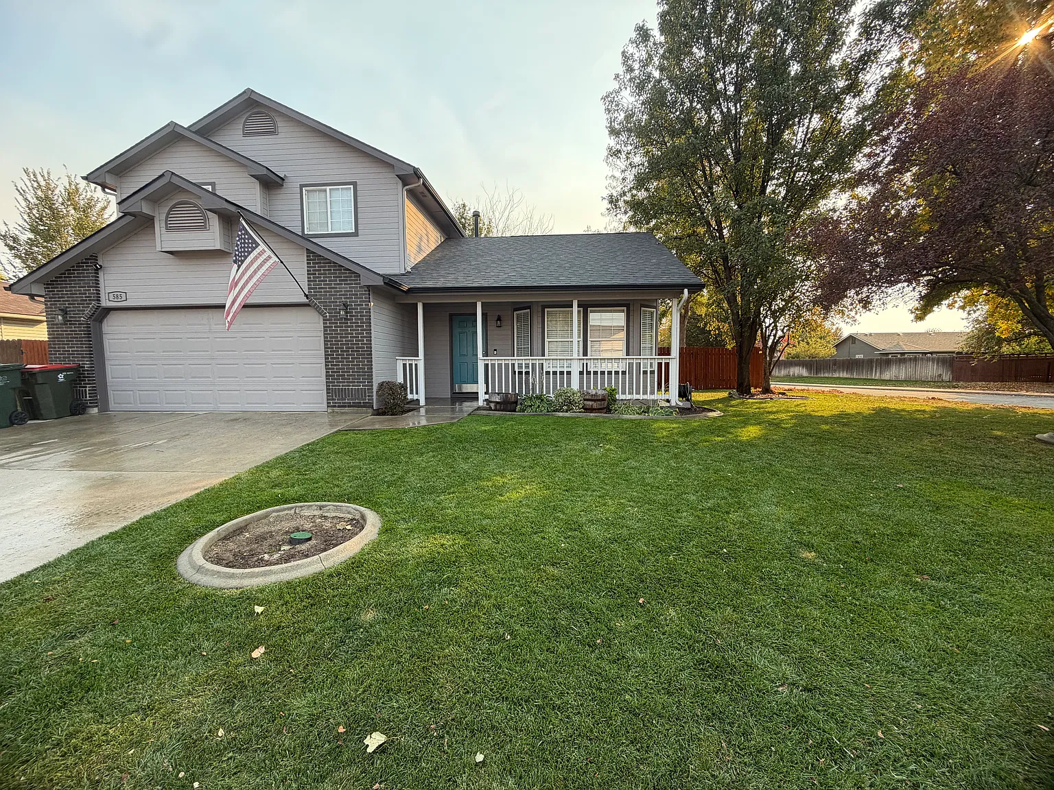 3 bed, 2.5 bath, 1440 sqft, $2,350 — Photo 1