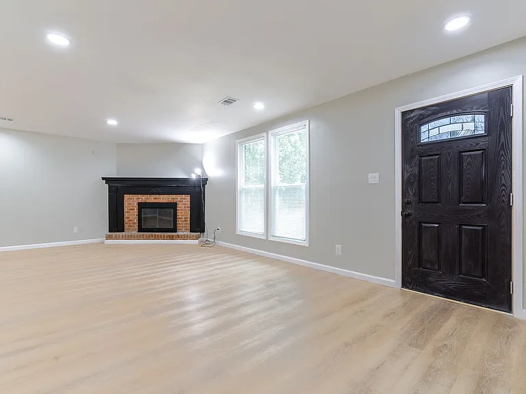 1000 Rampart Pl — Photo 32