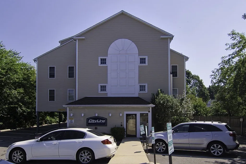 2 bed, 900 sqft, $2,600 — Photo 1