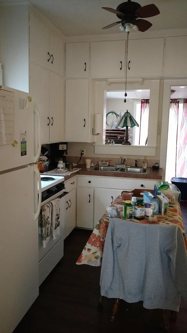 726 S Park St photo 1