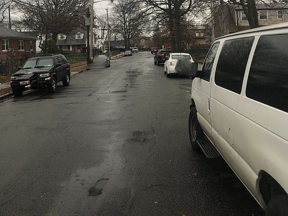 4th image of 253 Covert St