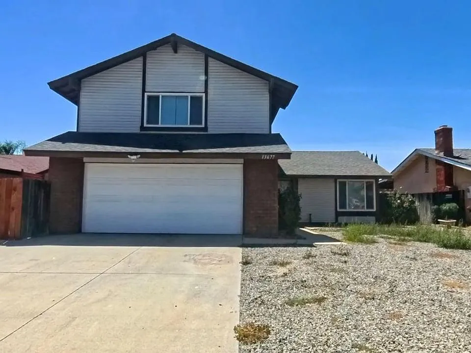 13677 Golden Eagle Ct