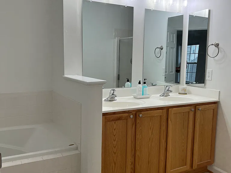 2347 Abington Dr — Photo 9