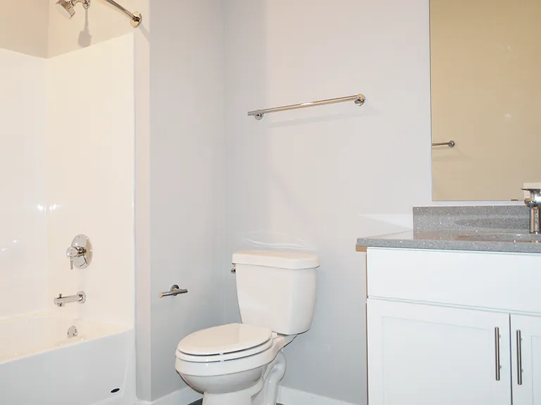 Mammoth Springs Apartments & Townhomes — Photo 31