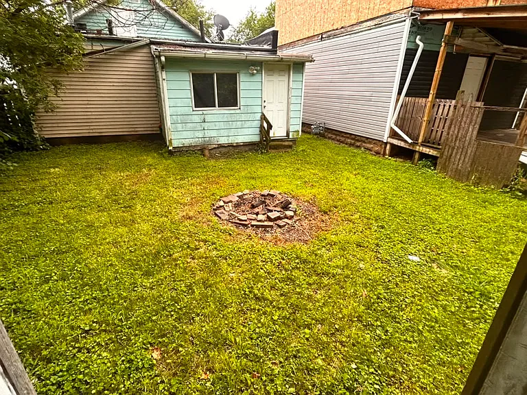 1219 Yates St — Photo 5