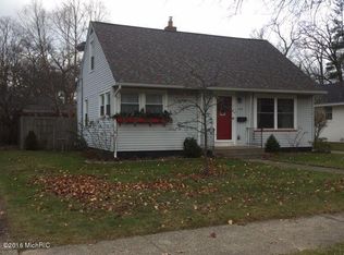 1314 Winchester Dr, Muskegon, MI 49441