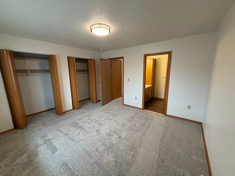 Westlake Townhomes Apartments — Photo 10