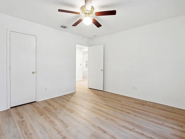 1611 Sunnycrest Cir — Photo 14