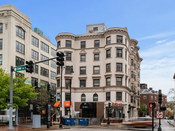 636 Beacon St APT 206, Boston, MA 02215