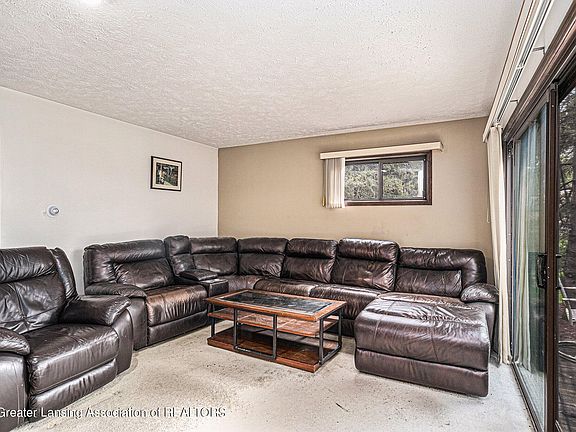5th image of 2450 S Wild Blossom Ct
