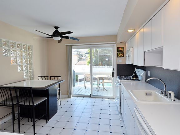 4th image of 1370 Milanna Ln