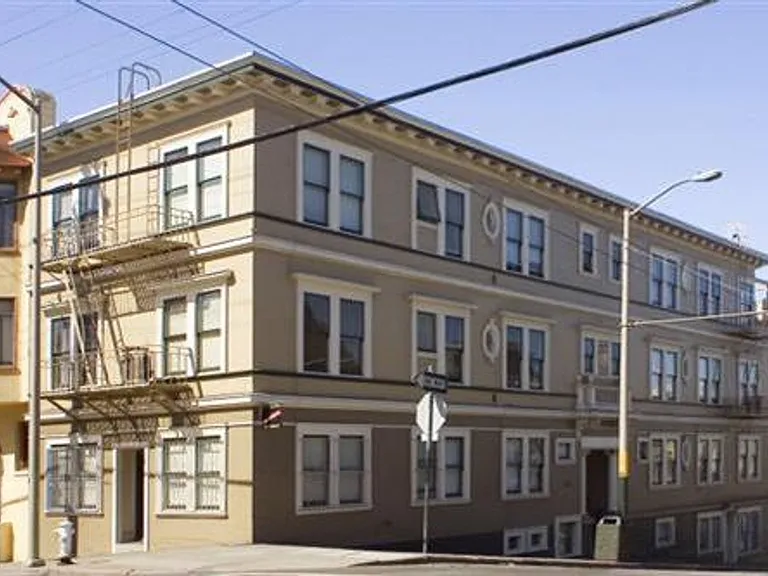 1611 Clay Street 1565 Larkin St — Photo 1