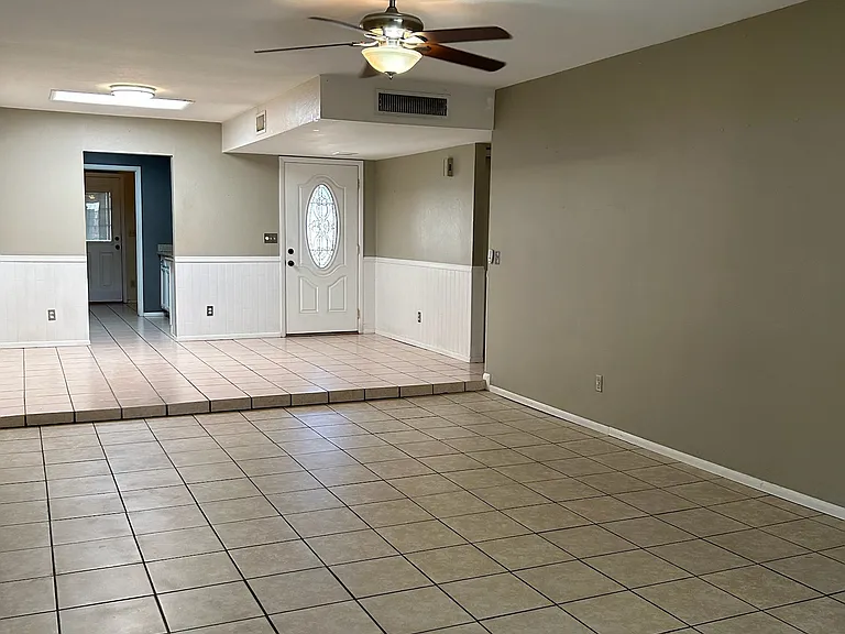 1991 E Colgate Dr — Photo 24