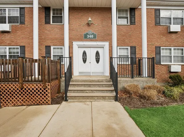 340 Lakeland Avenue #10H, Sayville, NY 11782