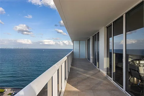 1830 S Ocean Dr Photo 1