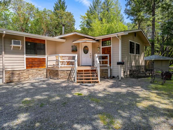 855 Cienaga Ln, Grants Pass, OR 97526