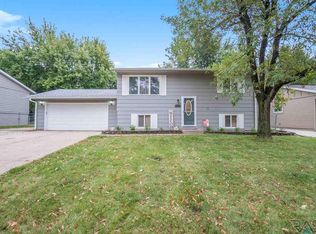 4408 S Plains Dr, Sioux Falls, SD 57106