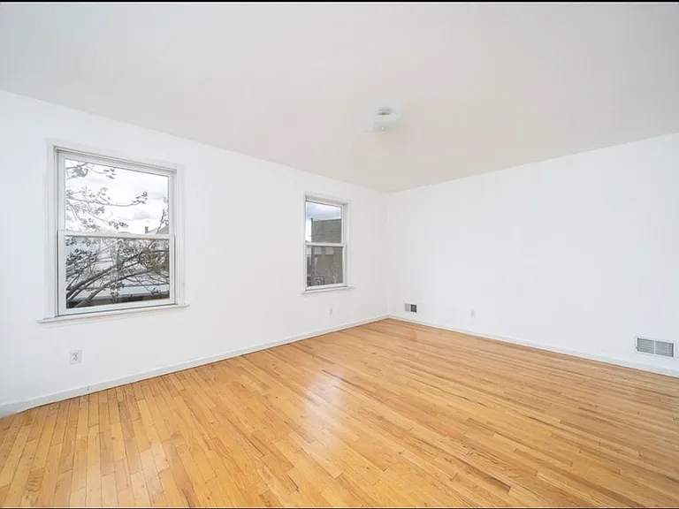 38 W 20th St #2 — Photo 19