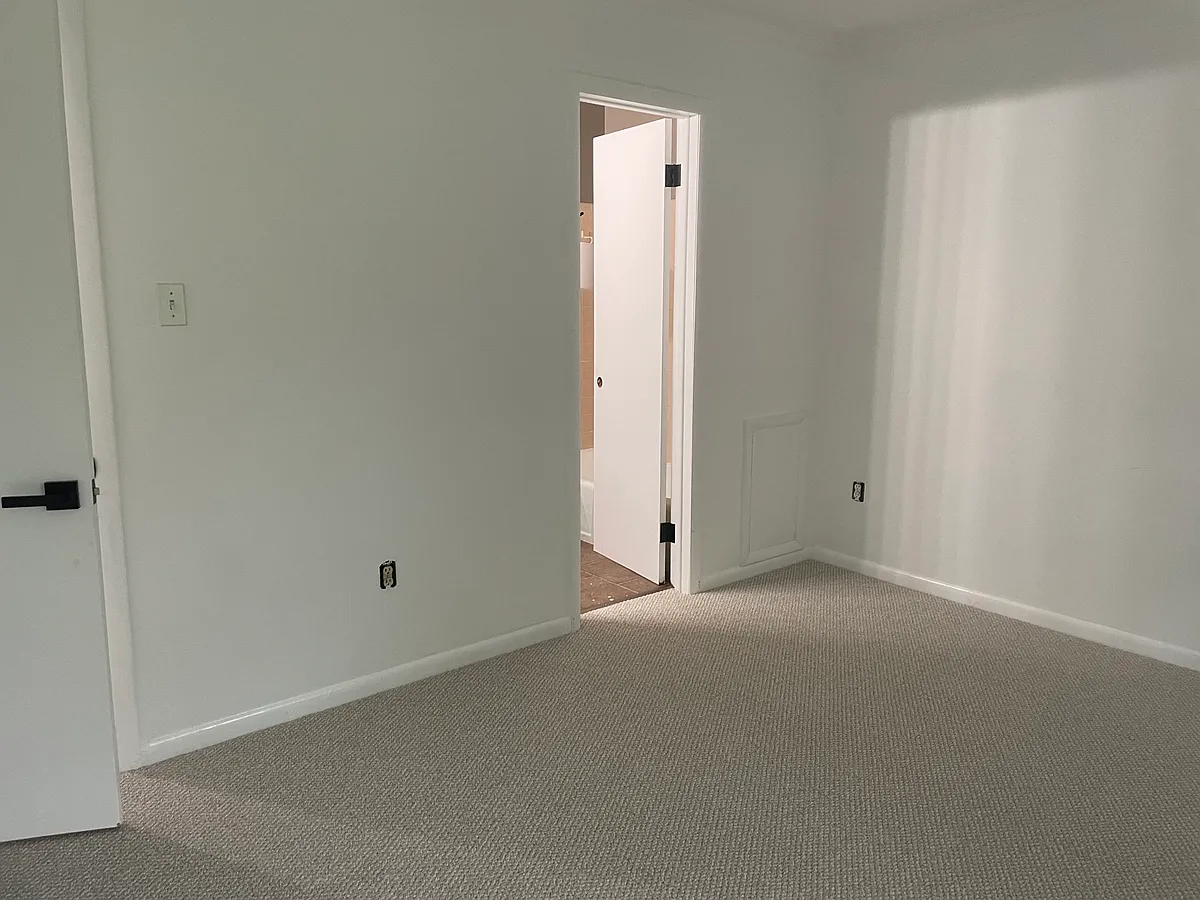 Building Photo - Witchgate Ct