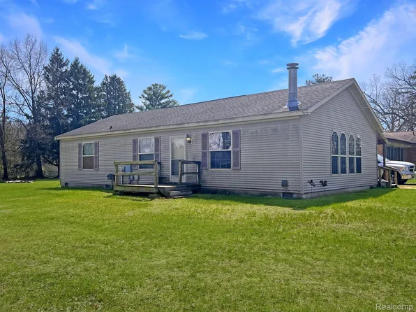 12779 Nichols Rd, Burt, MI 48417