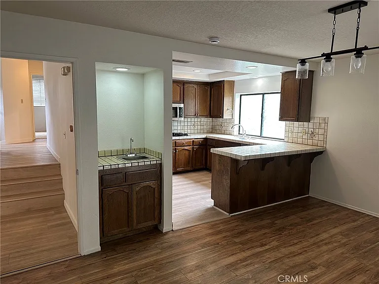 22518 Avenue San Luis — Photo 9