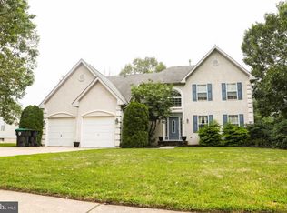 34 Cross Hill Rd, Sicklerville, NJ 08081