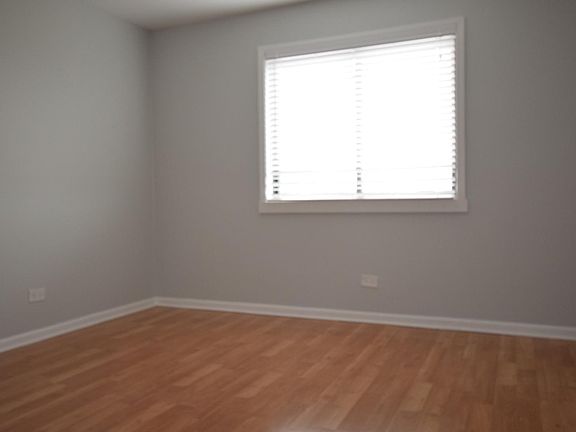 5th image of 7540 N Winchester Ave