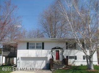 990 Ridge Rd NE, Owatonna, MN 55060