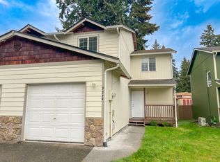 927 College Ln NE #B, Lacey, WA 98516