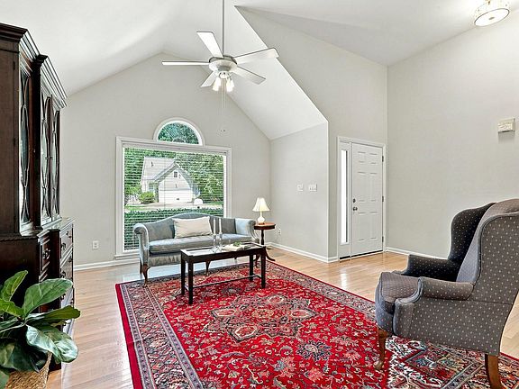 5th image of 5237 Fairmead Cir