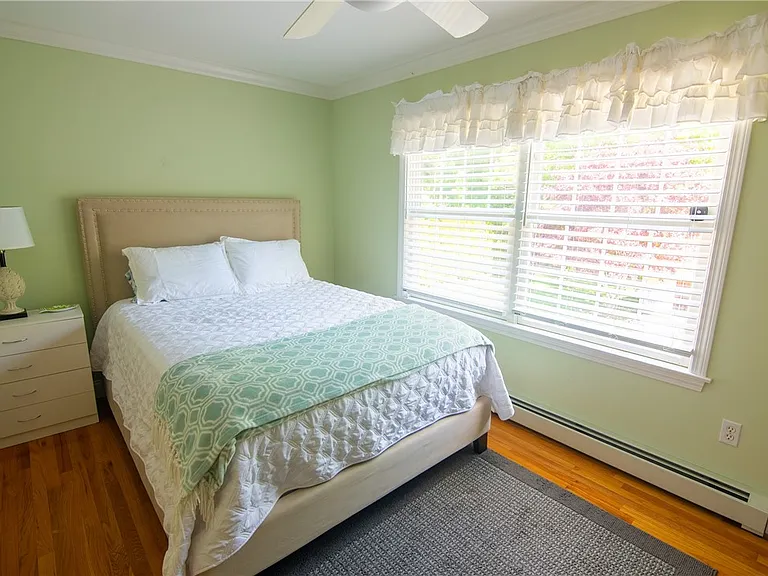 25 Sycamore Dr — Photo 12