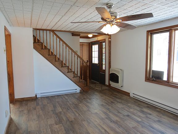 3rd image of 31 Church St