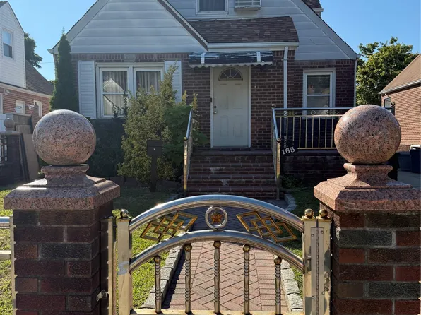 165 Heathcote Road, Elmont, NY 11003