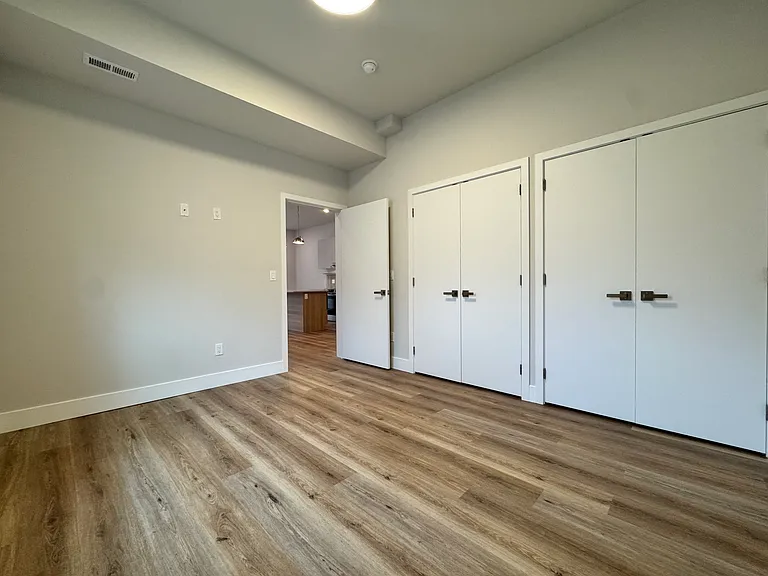 5222-24 Chester Ave #2 — Photo 32