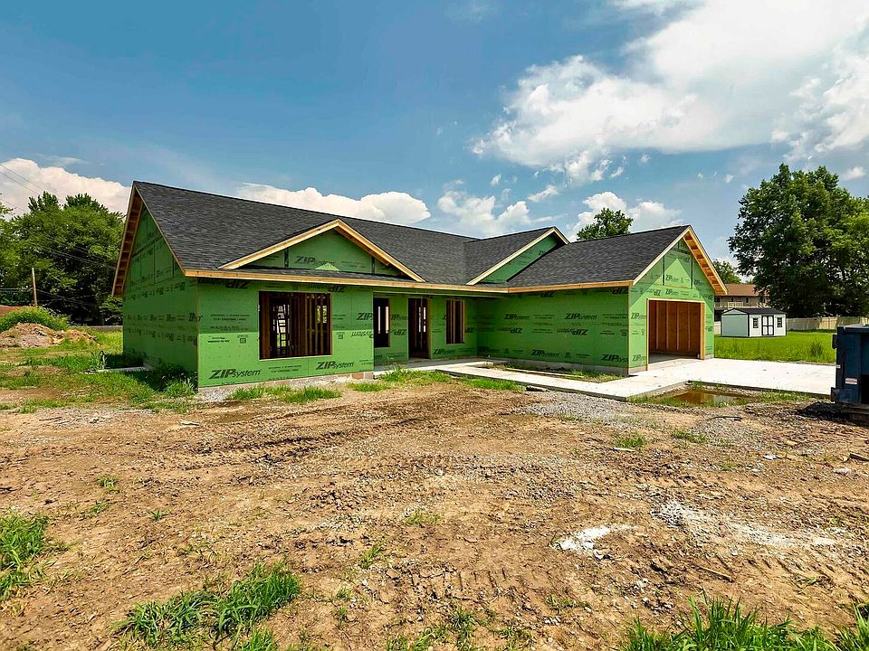 2nd image of 1101 Wildflower Ln