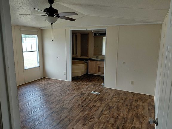 5th image of 605 Ray Rd #19