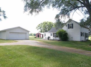 8103 Gary Rd, Chesaning, MI 48616
