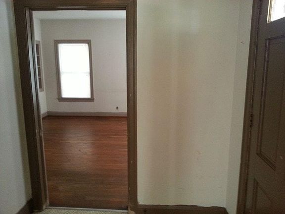4th image of 2542 South St