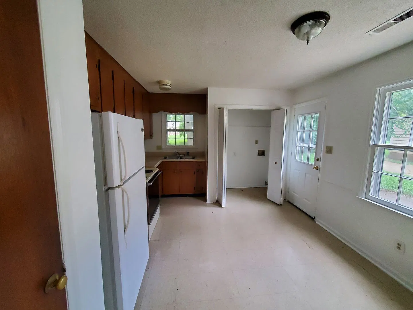 2 Bedroom Duplex — Photo 3
