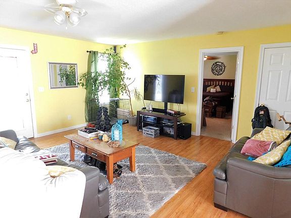 4th image of 55 River Falls Dr