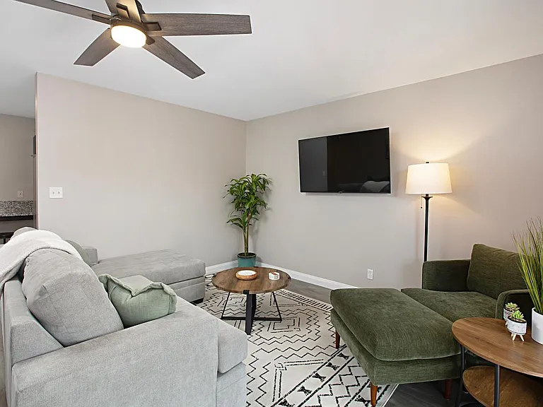 2151 Manchester Ave #B — Photo 4