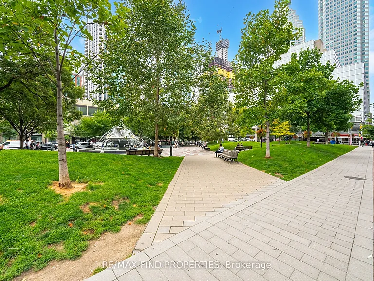 30 Wellington St E #901 — Photo 49