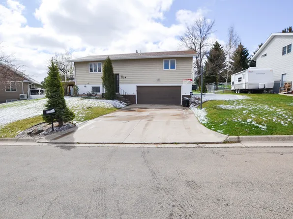 104 Silver Dr, Lewistown, MT 59457