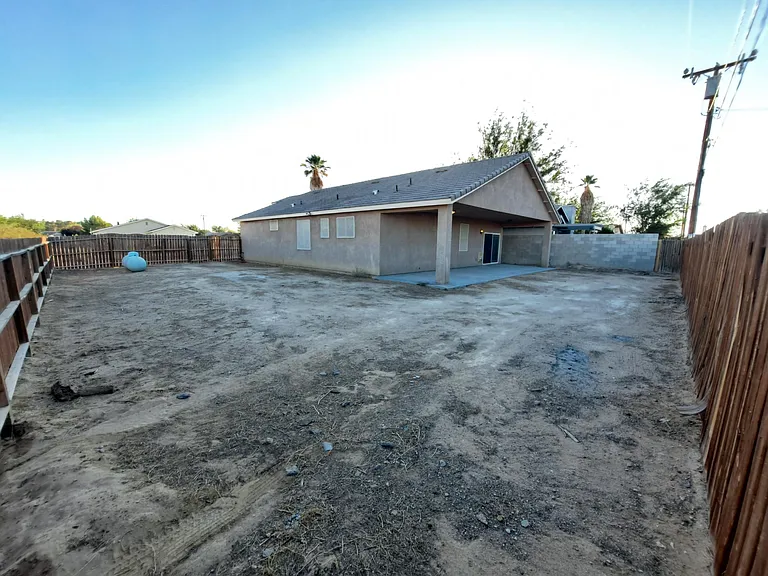 10601 Sheridan St — Photo 26